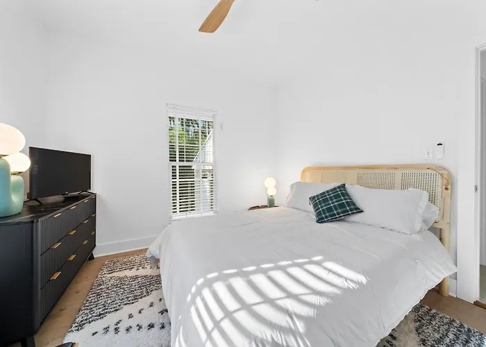 Sunset Bayou - Morgan Waterfront Retreat *
